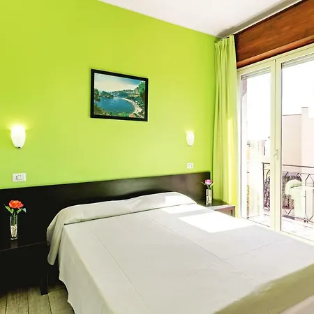 Seaview Terrace Sunny * 지아르디니낙소스