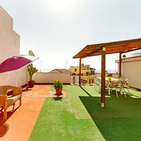 아파트 Seaview Terrace Sunny *